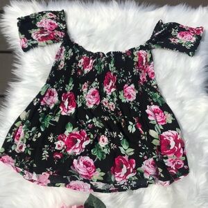 Floral Off-Shoulder Top Floral crop top juniors size S